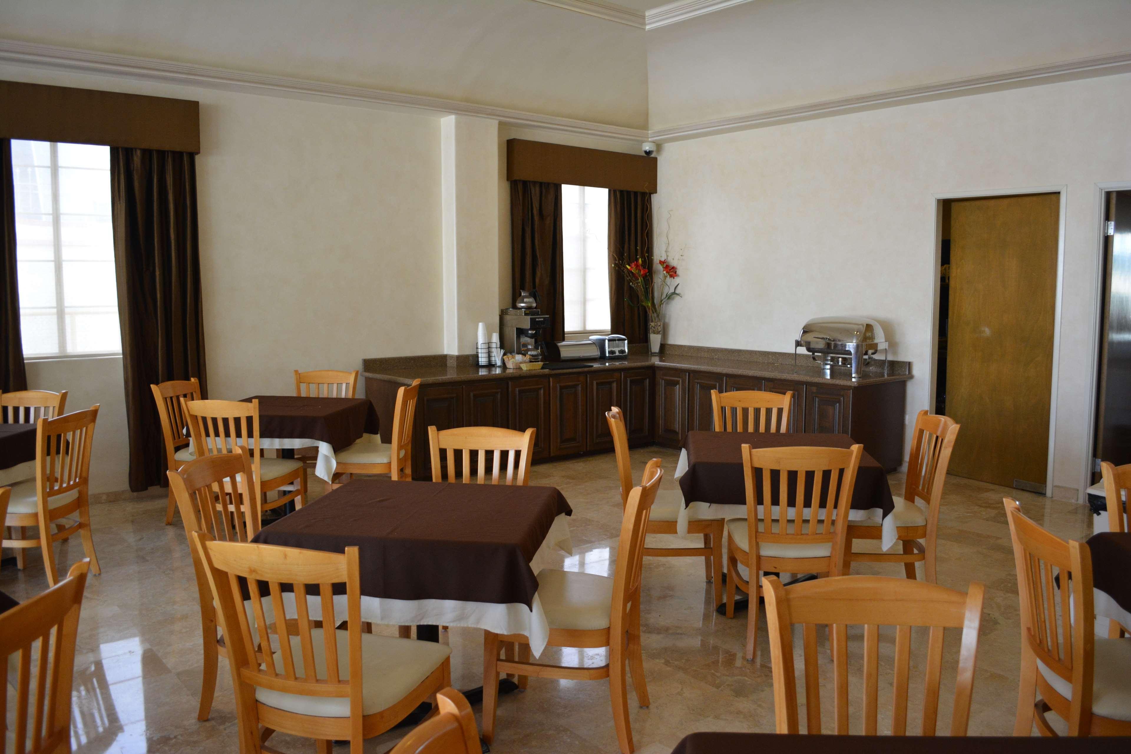 Best Western Centro Cadereyta Cadereyta Jimenez Bagian luar foto