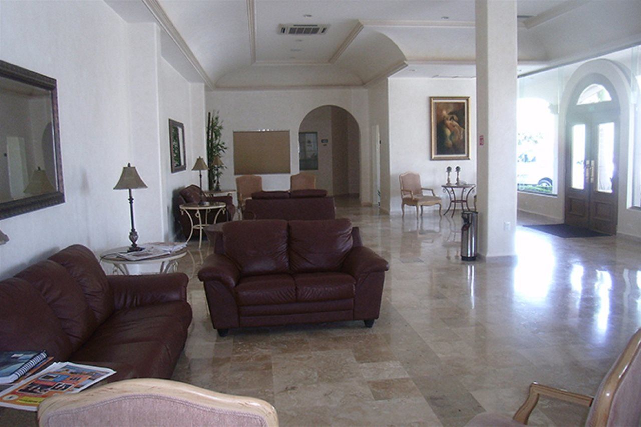 Best Western Centro Cadereyta Cadereyta Jimenez Bagian luar foto